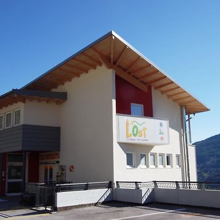 Hostel L'Ost - Ostello Di Grumes Exteriör bild
